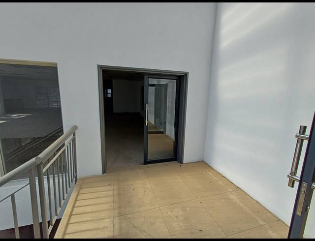 4,583M² SHOWROOM TO LET IN KYA SANDS